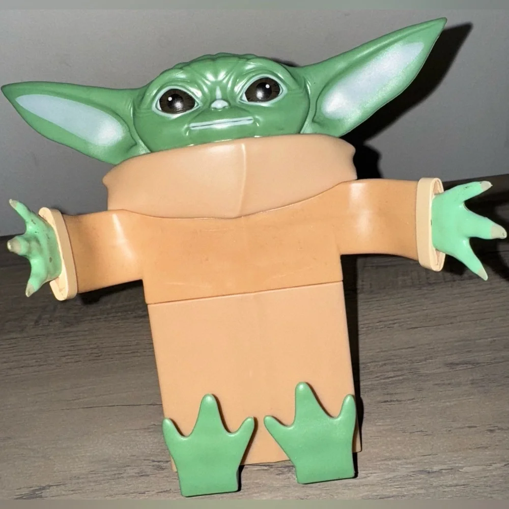 Star Wars Mandalorian The Child Baby Yoda Phone Holder & Stand Phone Accessory
